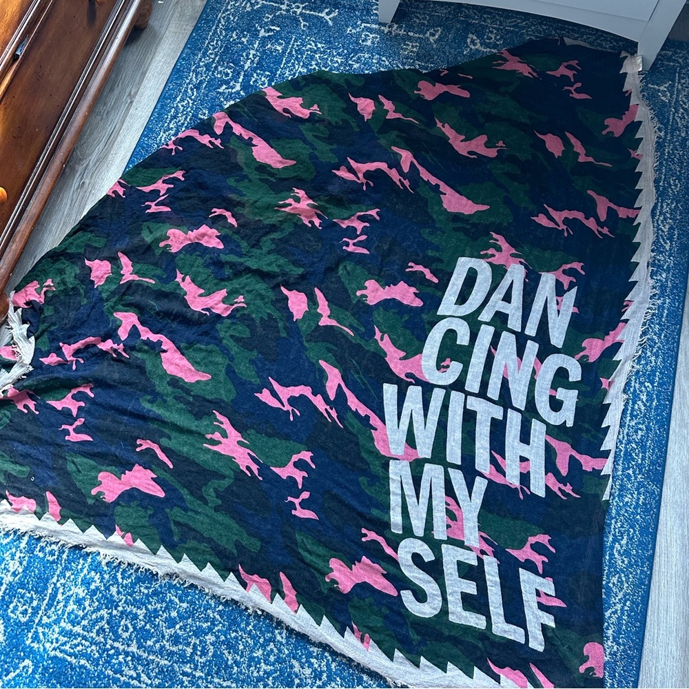 Zagid never worn LARGE scarf- more picnic blanket sized